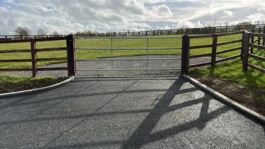 A gateway with a reinforced base